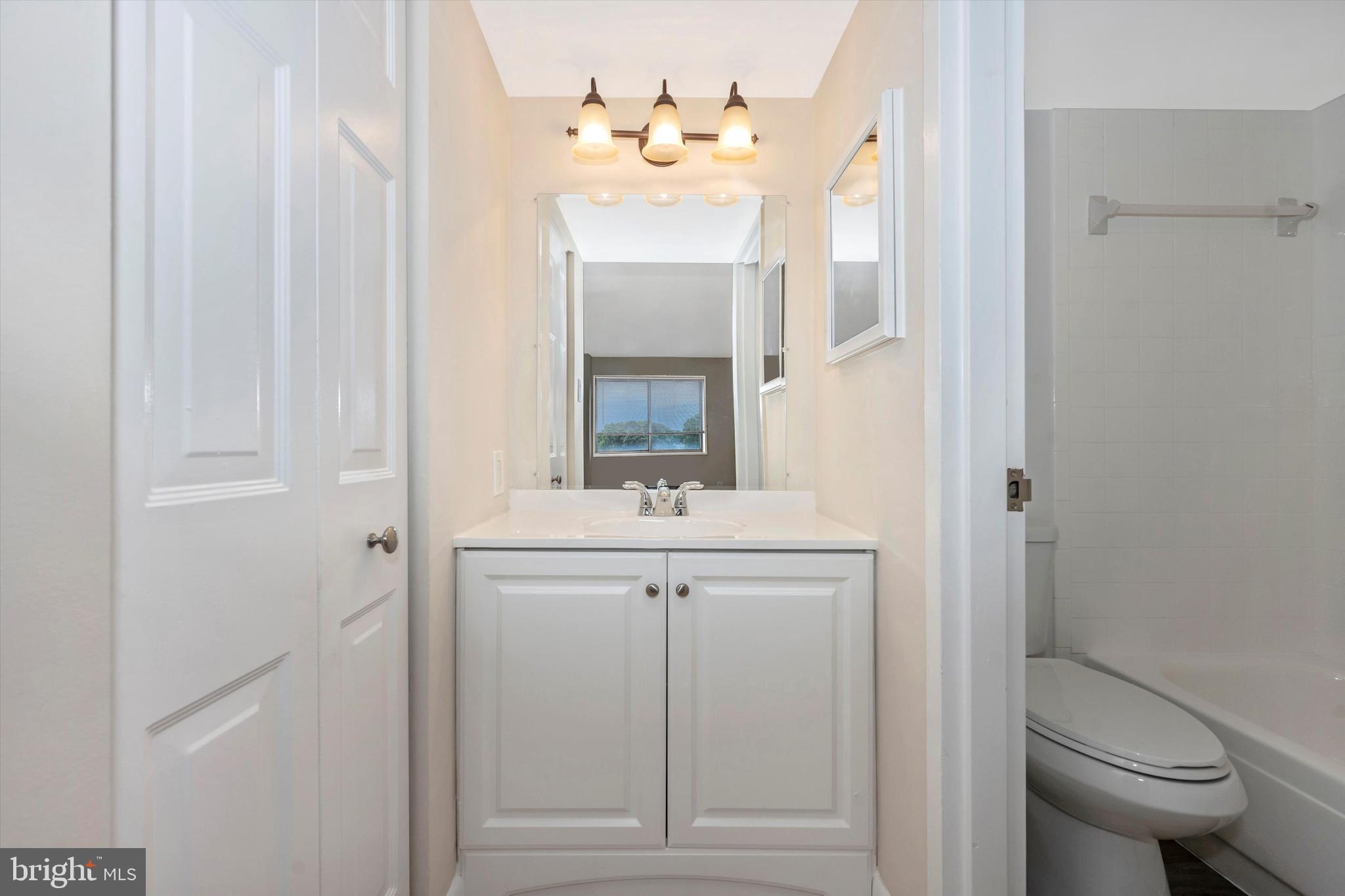 1836 Metzerott Road, Unit 920 Adelphi, MD 20783 - Photo 26 of 35