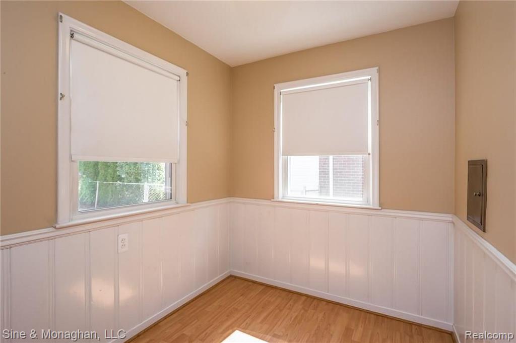1766 Newcastle Road Grosse Pointe, MI 48236 - Photo 13 of 39