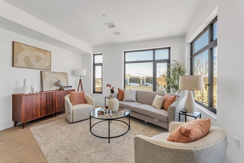 34 Oak Street, Unit 204 Boston, MA 02136 - Photo 5 of 27