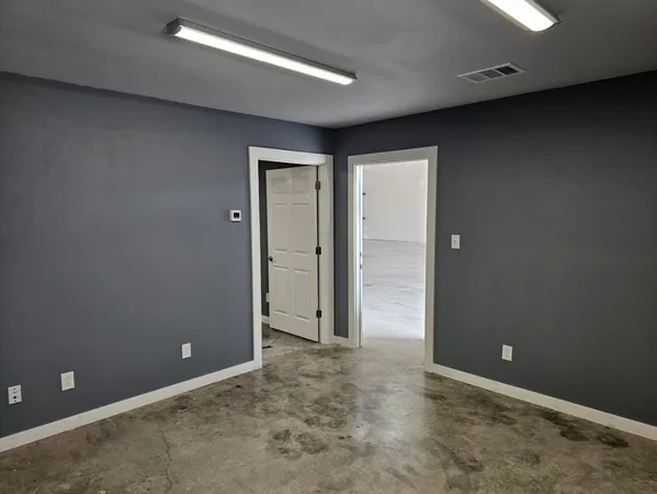 a bathroom with a toilet