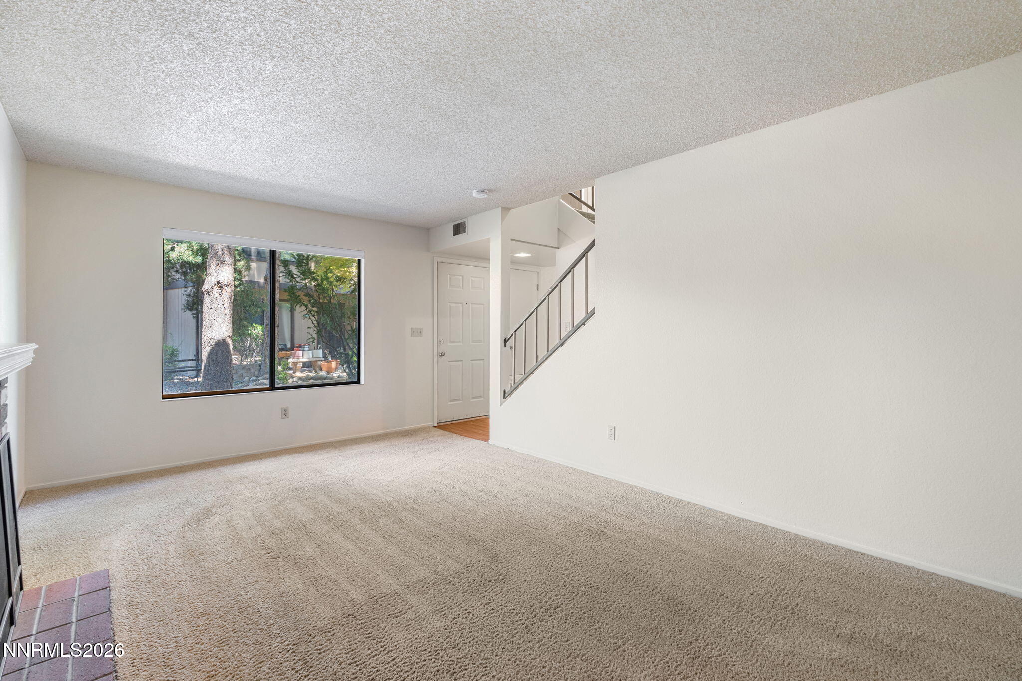 4516 Matich Drive Reno, NV 89502 - Photo 8 of 28 11-web-or-mls-DSC05638
