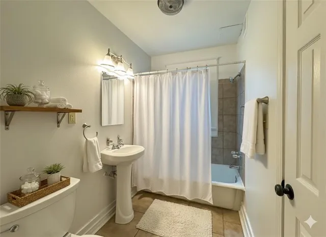 $1,400 | 1838 Moss Street, New Orleans, LA 70119