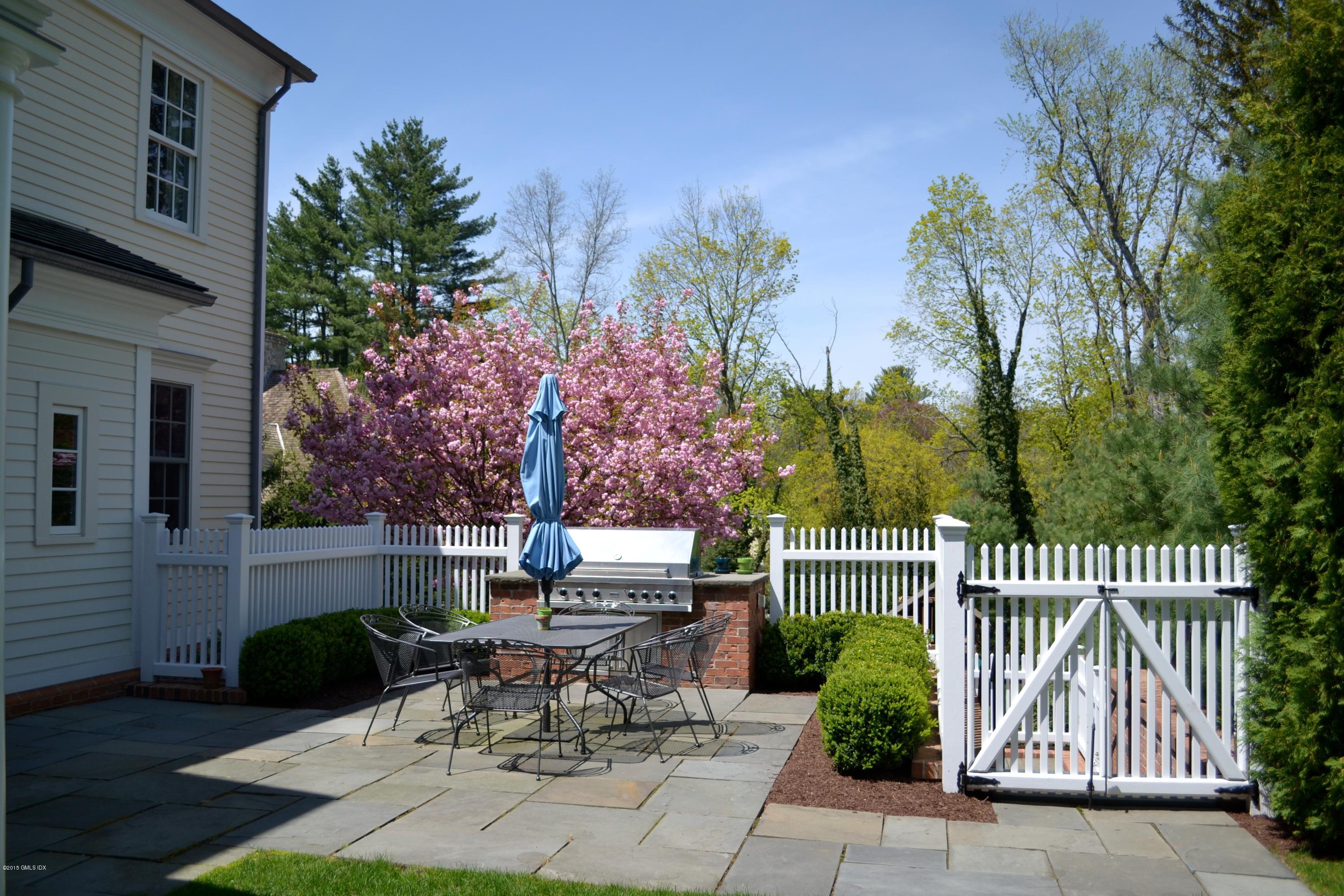 21 North Street Greenwich, CT 06830 - Photo 10 of 12 Patio