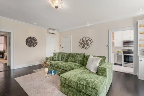 $1,099,000 | 1 Chestnut Street, Unit 3B, Boston, MA 02108