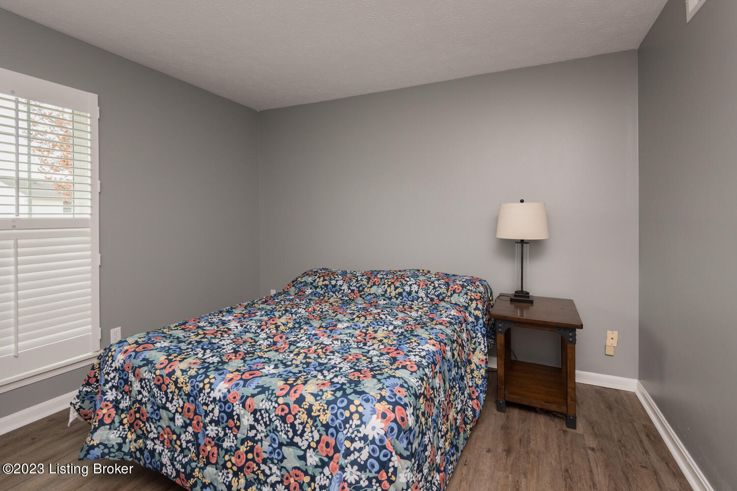 6001 Hickory Tree Road Louisville, KY 40291 - Photo 20 of 27 008