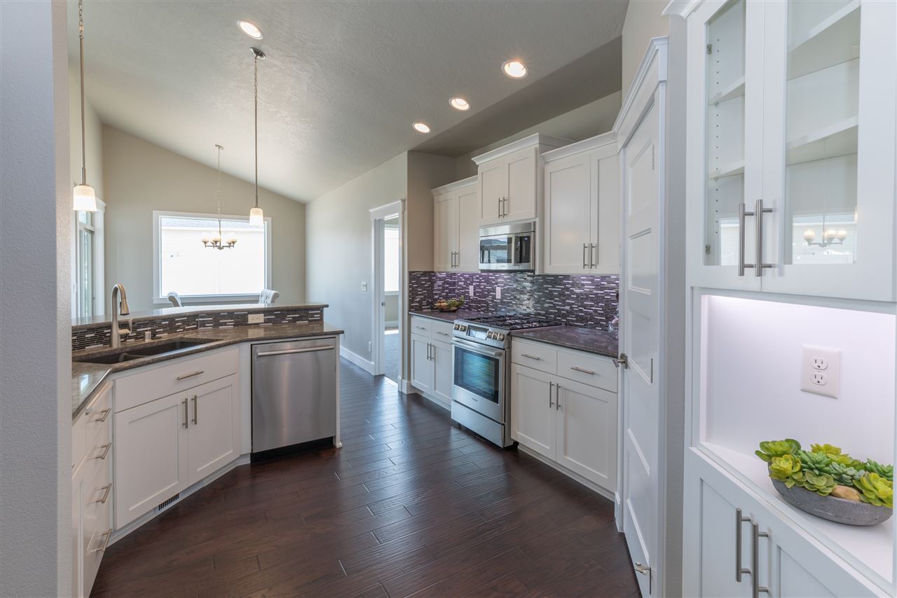 805 West Basalt Ridge Drive Spokane, WA 99224 - Photo 11 of 20 Gallery Image 11