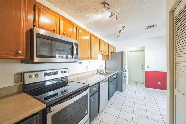 $235,000 | 2249 Cypress Cove Drive, Unit E3, Tavares, FL 32778