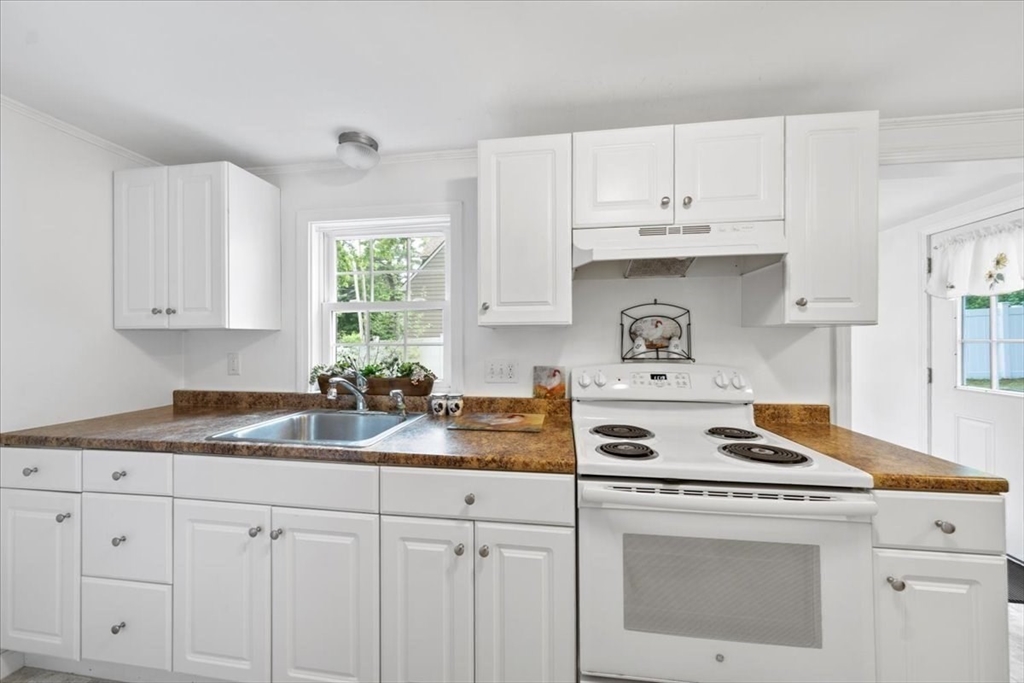 18 A Hammond Road Natick, MA 01760 - Photo 12 of 26 Gallery Image 12