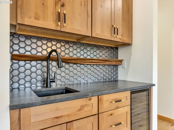 $1,198,000 | 8950 Nehalem Road, Nehalem, OR 97131
