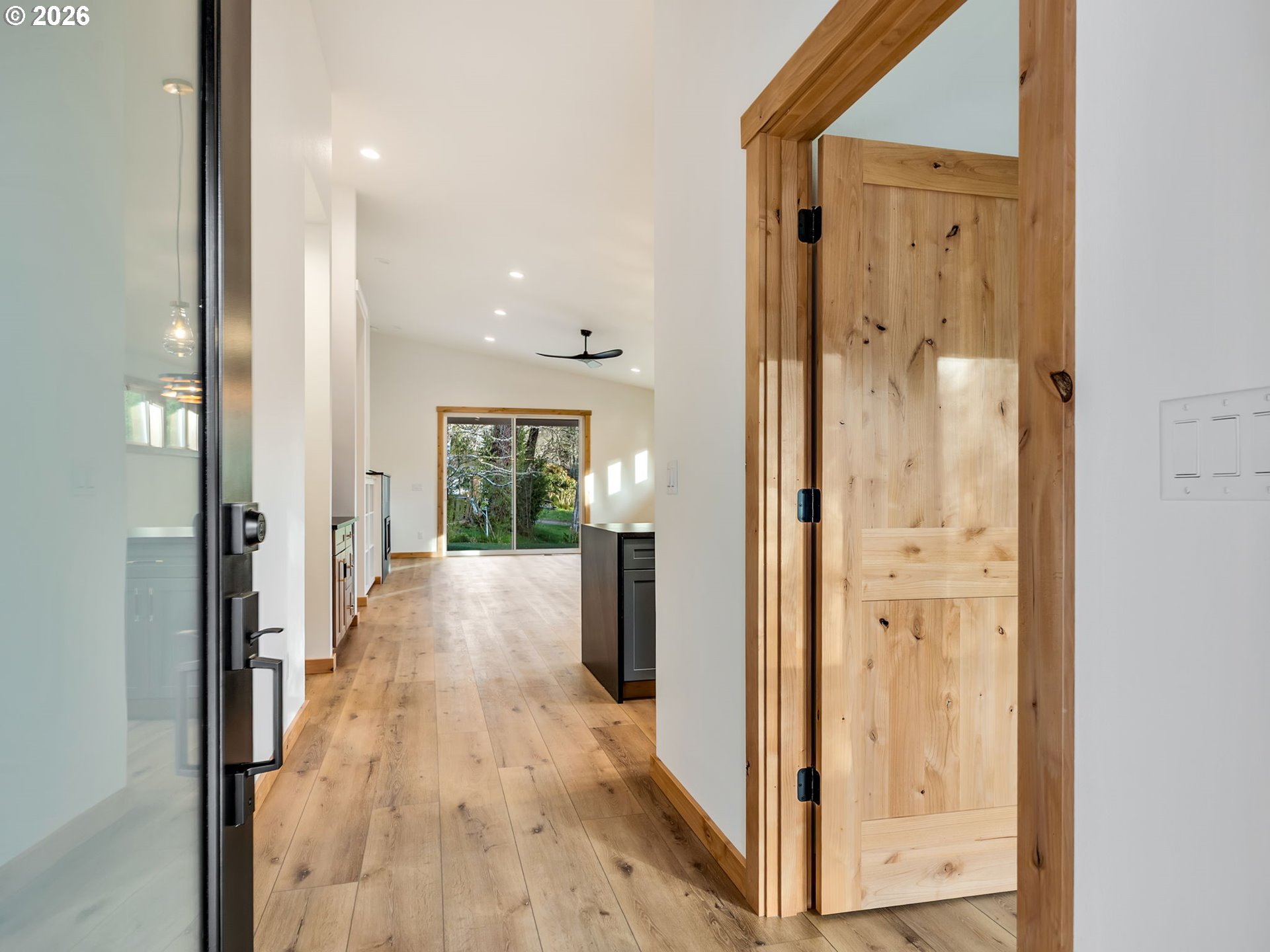 8950 Nehalem Road Nehalem, OR 97131 - Photo 5 of 48 Entrance/Foyer