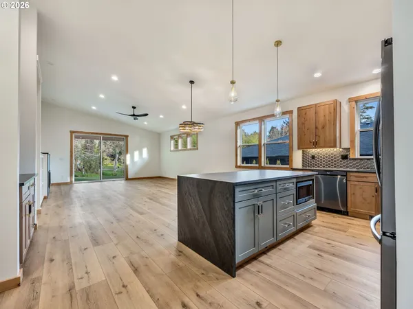 $1,198,000 | 8950 Nehalem Road, Nehalem, OR 97131