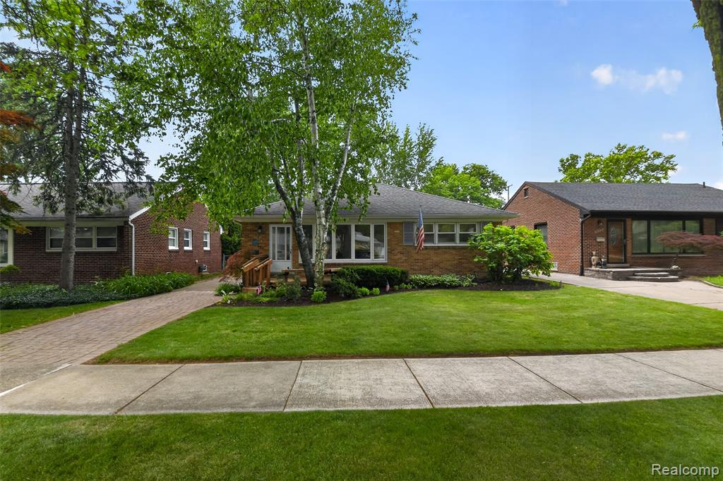 2400 Derby Road Birmingham, MI 48009 - Photo 2 of 38