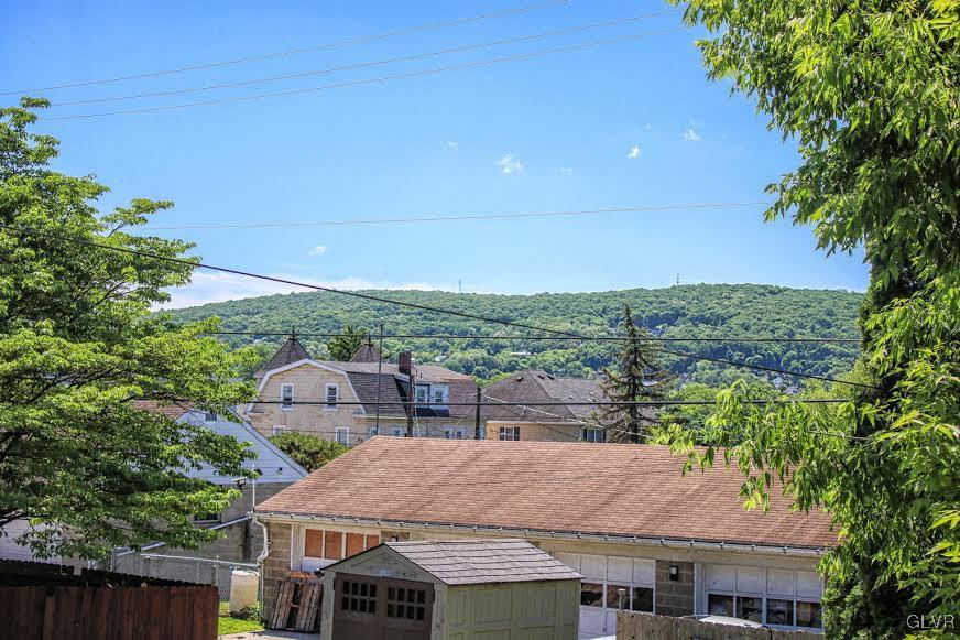 825 Spring Street Bethlehem, PA 18018 - Photo 4 of 21