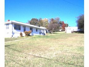 1922 Orleans Road Kingsport, TN 37665 - Photo 2 of 6 Mobile Home Included