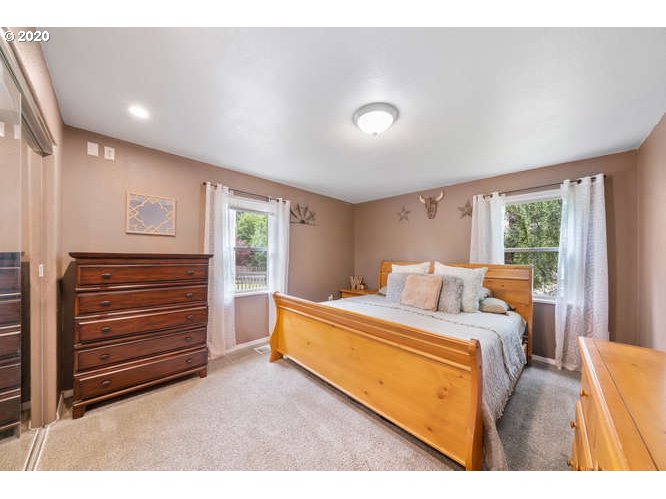39707 Pleasant Street Sandy, OR 97055 - Photo 19 of 31 Bedroom, Primary