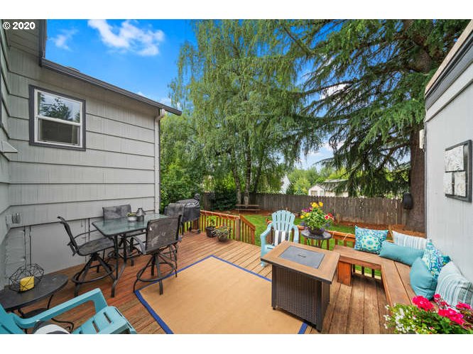 39707 Pleasant Street Sandy, OR 97055 - Photo 23 of 31 Deck