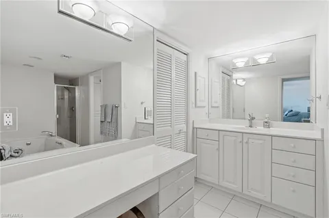 $999,000 | 3951 Gulf Shore Boulevard North, Unit 302, Naples, FL 34103