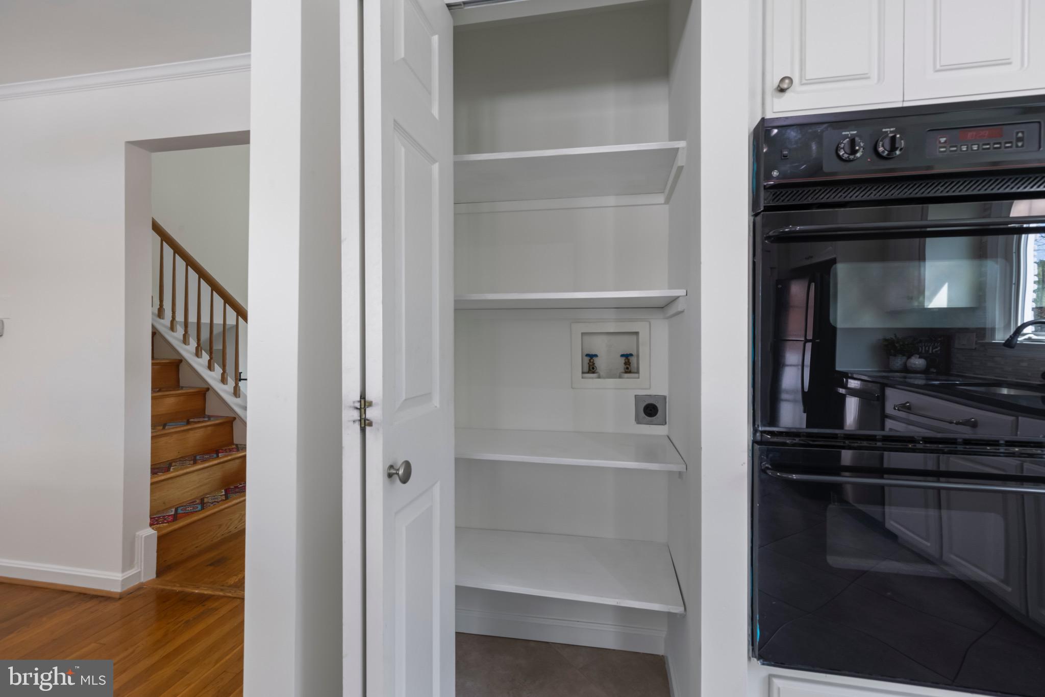 9821 Singleton Drive Bethesda, MD 20817 - Photo 11 of 45