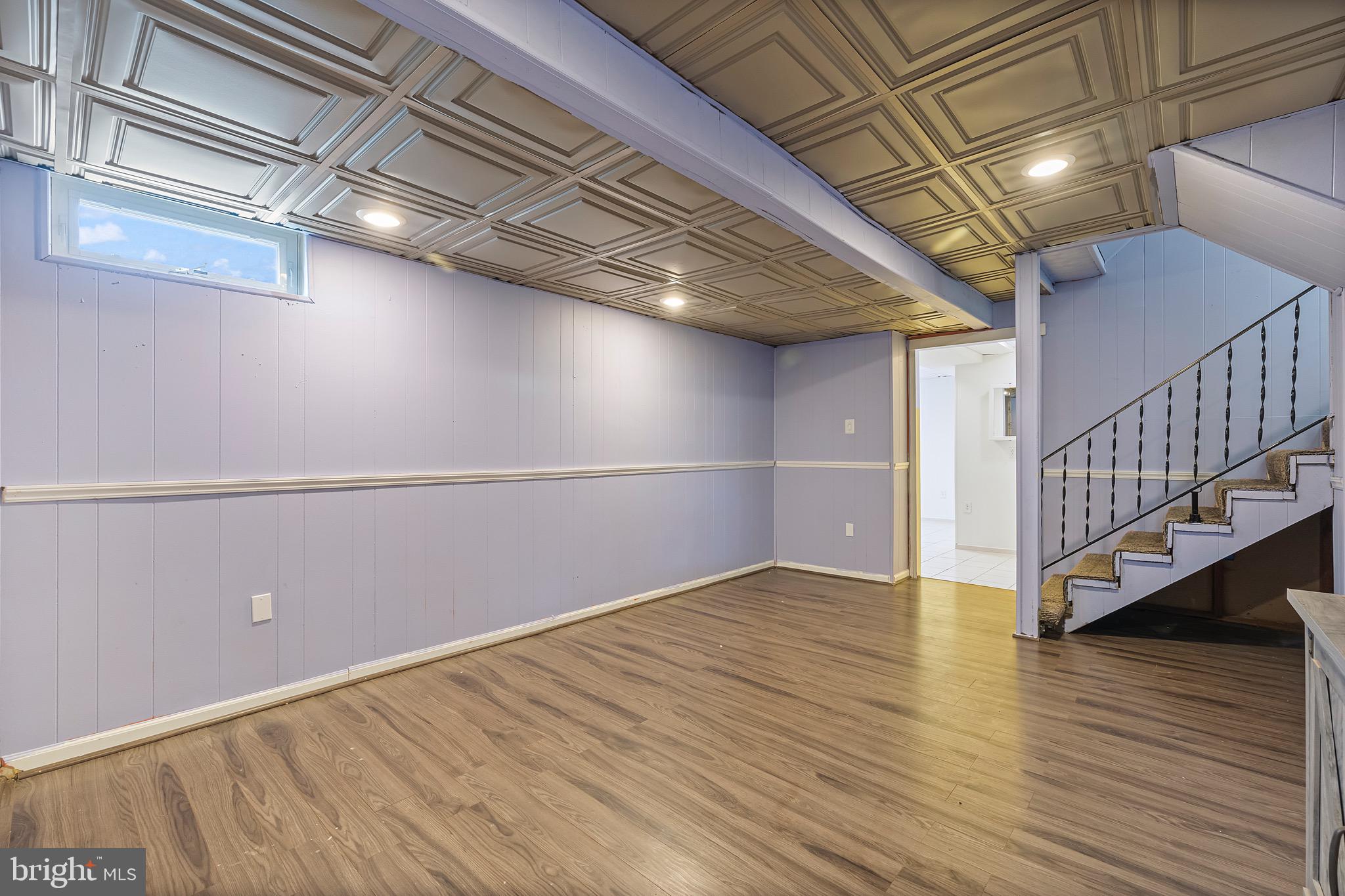 9821 Singleton Drive Bethesda, MD 20817 - Photo 36 of 45 a view of an empty room