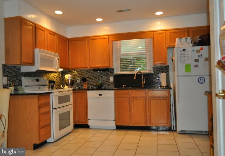2831 Benson Road Finksburg, MD 21048 - Photo 5 of 17 Kitchen