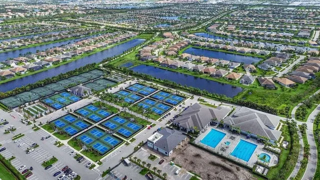 $1,200,000 | 12433 Southwest Crystal Cv Drive, Port St. Lucie, FL 34987