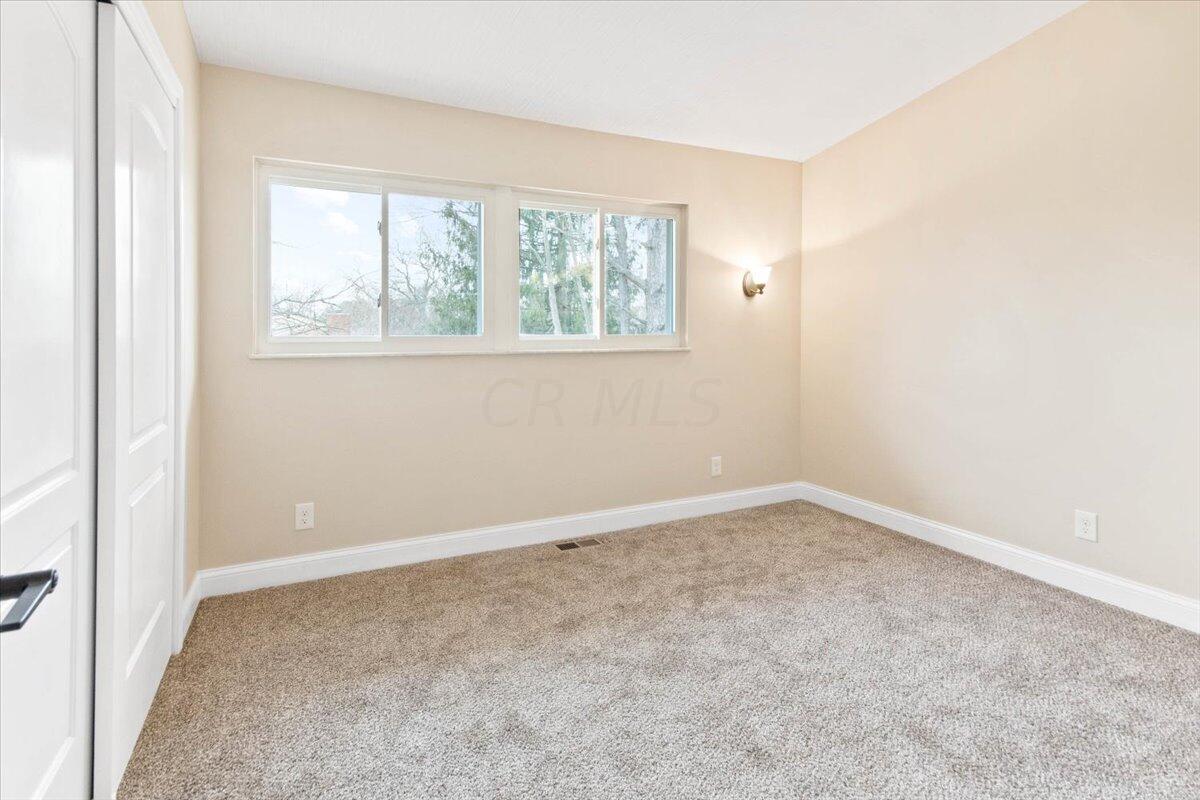 970 Plum Ridge Columbus, OH 43213 - Photo 29 of 43 29-Bedroom 3