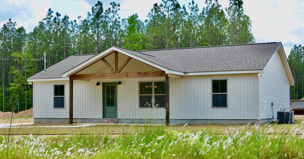 758 South Watford Road Slocomb, AL 36375 - Photo 1 of 48 Main View