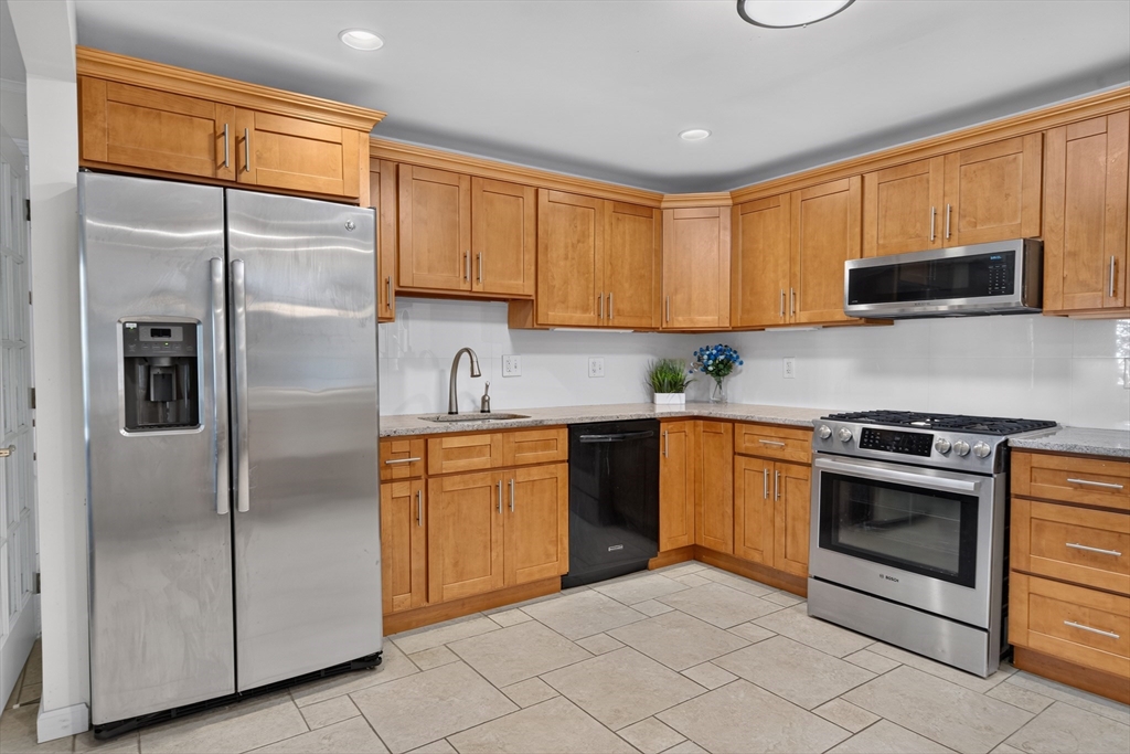 114 Maple Street Lexington, MA 02420 - Photo 6 of 39
