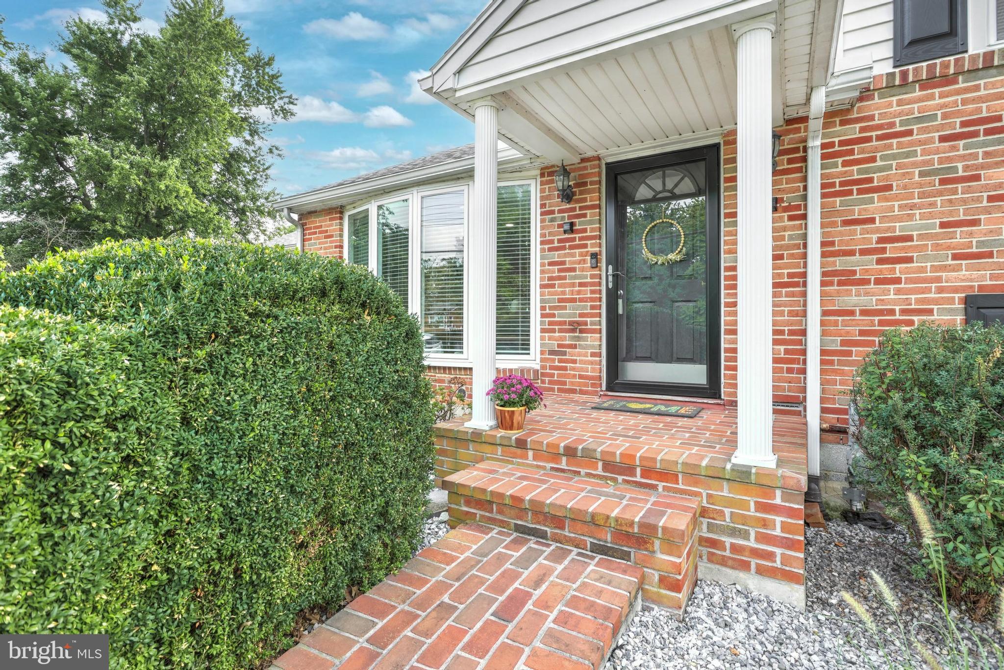 901 Haines Road York, PA 17402 - Photo 2 of 32 Beautiful Brick entry walk way