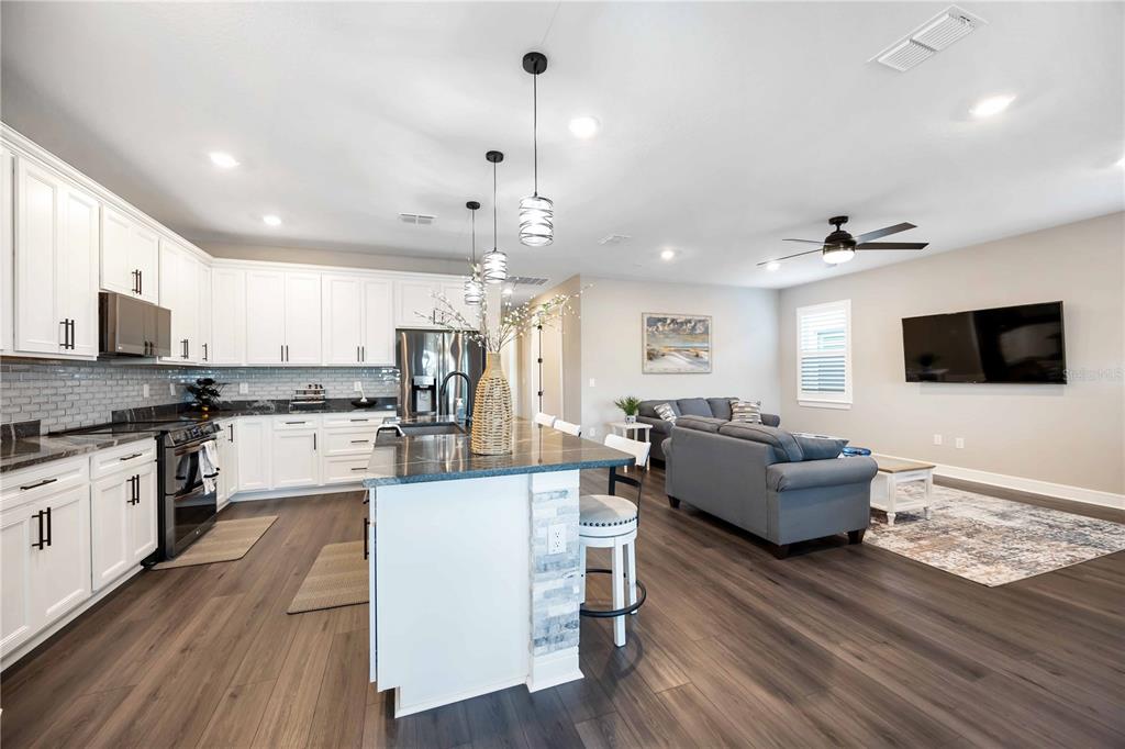 10619 Wynward Way Palmetto, FL 34221 - Photo 14 of 69