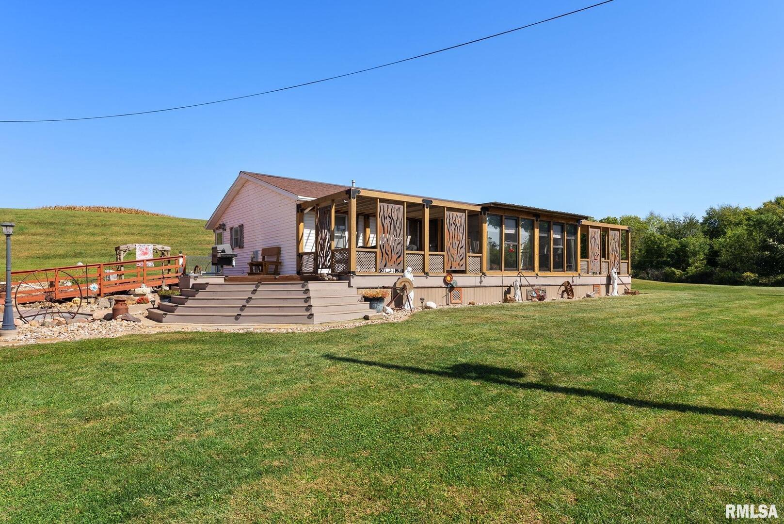 1422 McCloud Road Aledo, IL 61231 - Photo 1 of 44
