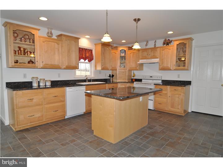 657 Bossler Road Leesport, PA 19533 - Photo 6 of 25 Gallery Image 6