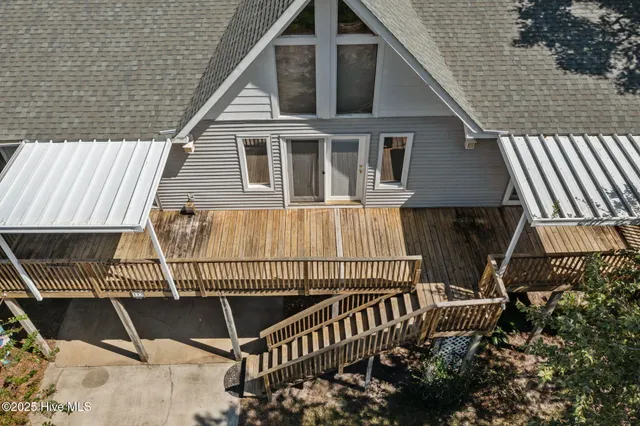 $700,000 | 112 Page Place, Emerald Isle, NC 28594