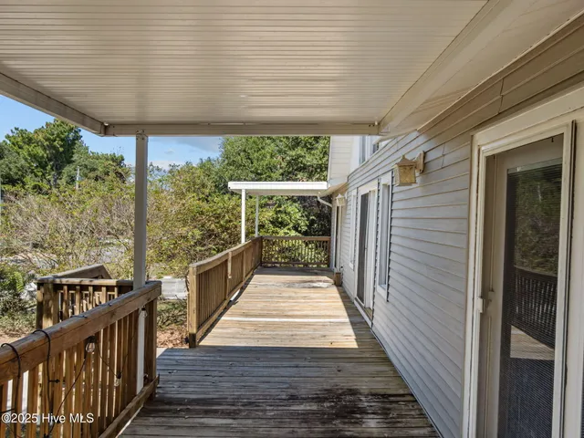 $700,000 | 112 Page Place, Emerald Isle, NC 28594