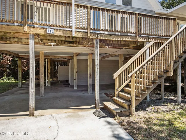 $700,000 | 112 Page Place, Emerald Isle, NC 28594