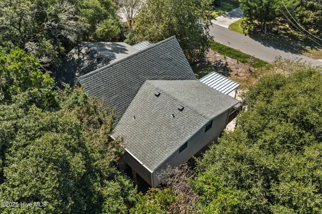 $700,000 | 112 Page Place, Emerald Isle, NC 28594