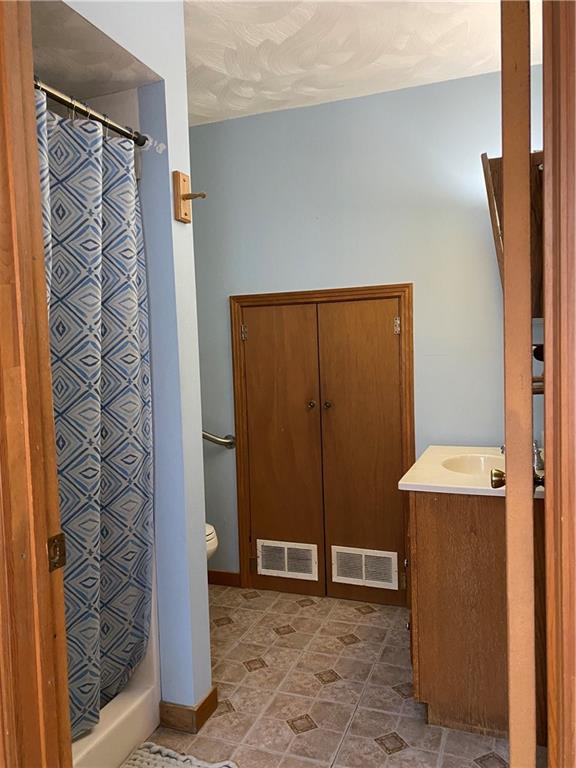 238 Donnell Road Lower Burrell, PA 15068 - Photo 11 of 22