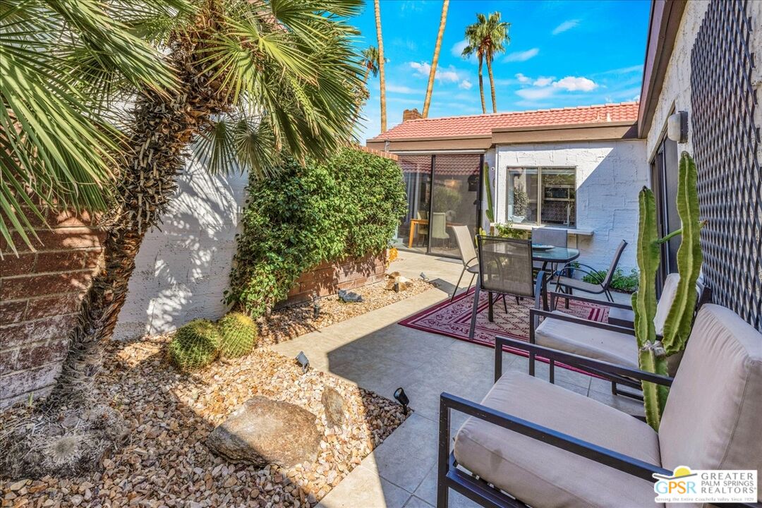 2550 East Miramonte Circle, Unit B Palm Springs, CA 92264 - Photo 23 of 59