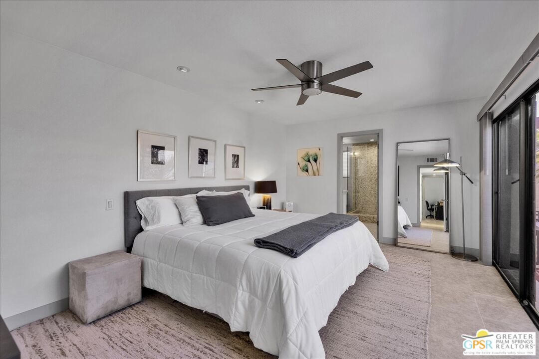 2550 East Miramonte Circle, Unit B Palm Springs, CA 92264 - Photo 25 of 59