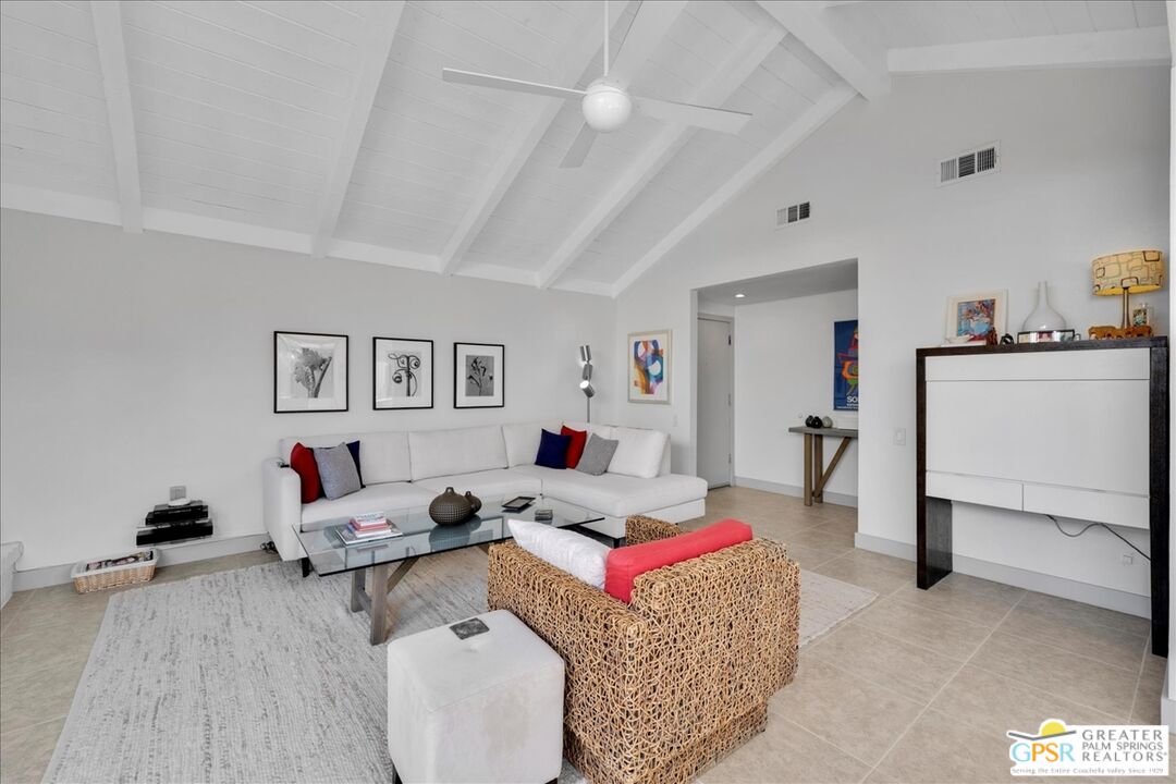 2550 East Miramonte Circle, Unit B Palm Springs, CA 92264 - Photo 3 of 59