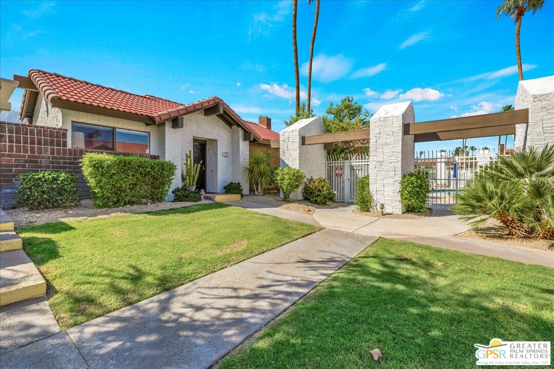 2550 East Miramonte Circle, Unit B Palm Springs, CA 92264 - Photo 35 of 59