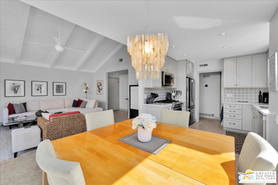 2550 East Miramonte Circle, Unit B Palm Springs, CA 92264 - Photo 6 of 59