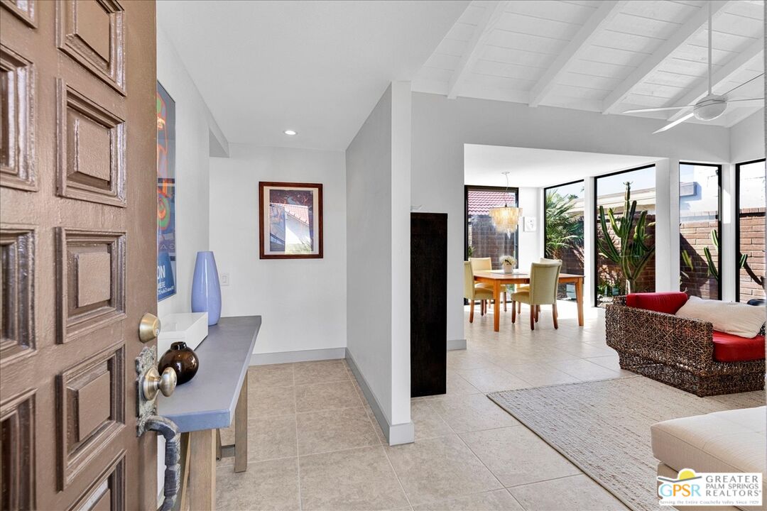 2550 East Miramonte Circle, Unit B Palm Springs, CA 92264 - Photo 9 of 59