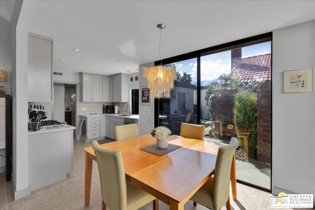 2550 East Miramonte Circle, Unit B Palm Springs, CA 92264 - Photo 10 of 59