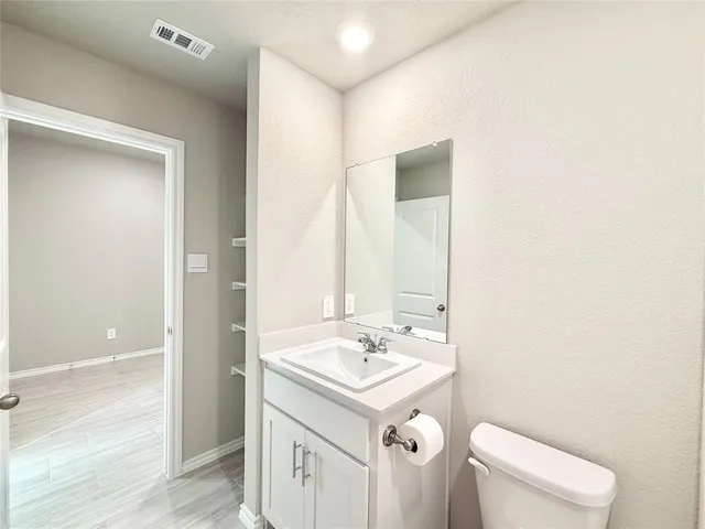 $2,550 | 8420 Hollymead Lane, Fort Worth, TX 76131