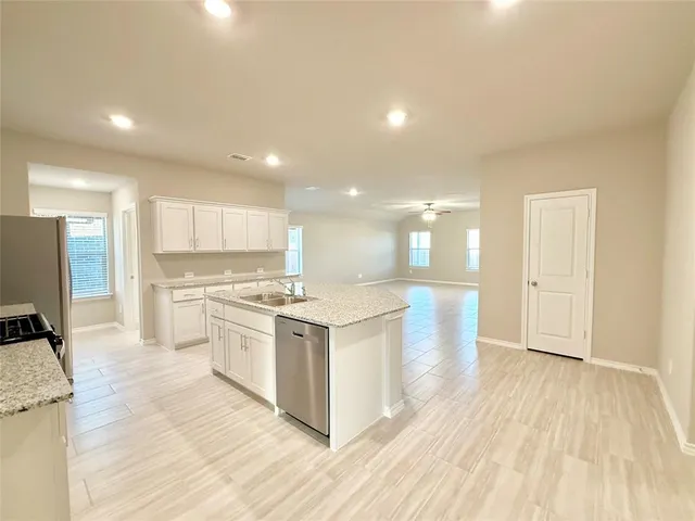 $2,550 | 8420 Hollymead Lane, Fort Worth, TX 76131