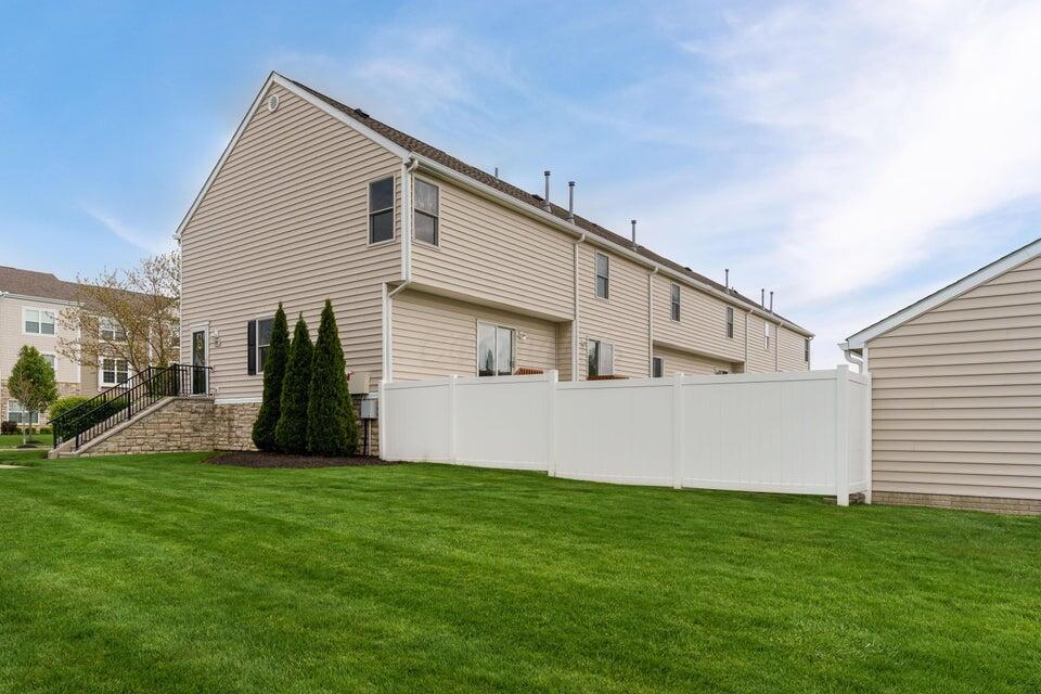492 Autumn Ridge Circle Pickerington, OH 43147 - Photo 25 of 31 Exterior Rear