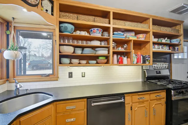 $234,000 | 1500 16th Street Southwest, Austin, MN 55912