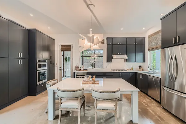 $6,000 | 705 East Monroe Street, Unit B, Austin, TX 78704
