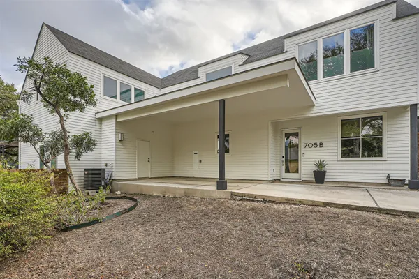 $6,000 | 705 East Monroe Street, Unit B, Austin, TX 78704